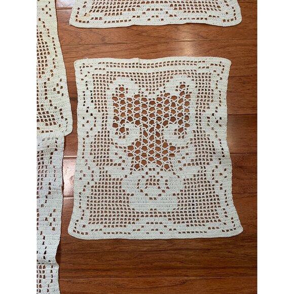Set of 5 Vintage Handmade Crochet Lace Doilies with Floral & Scroll Patterns - Picture 7 of 16